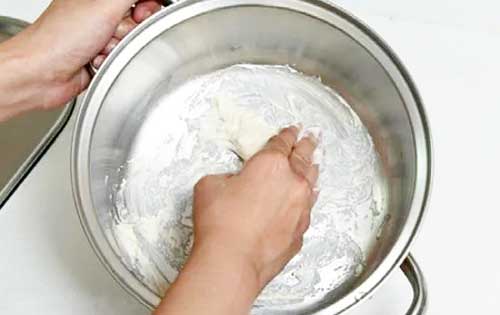 電熱鍋第一次使用應(yīng)該怎么處理？